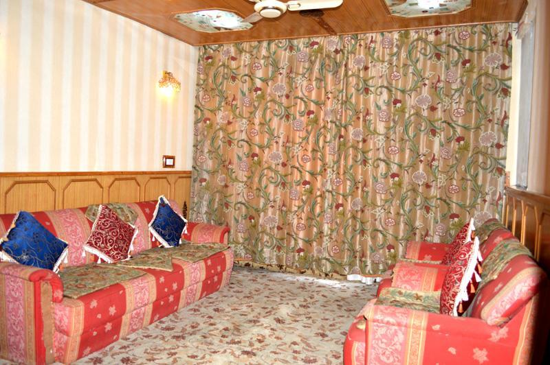Shah Abbas Hotel At Dal Lake Srīnagar Eksteriør billede